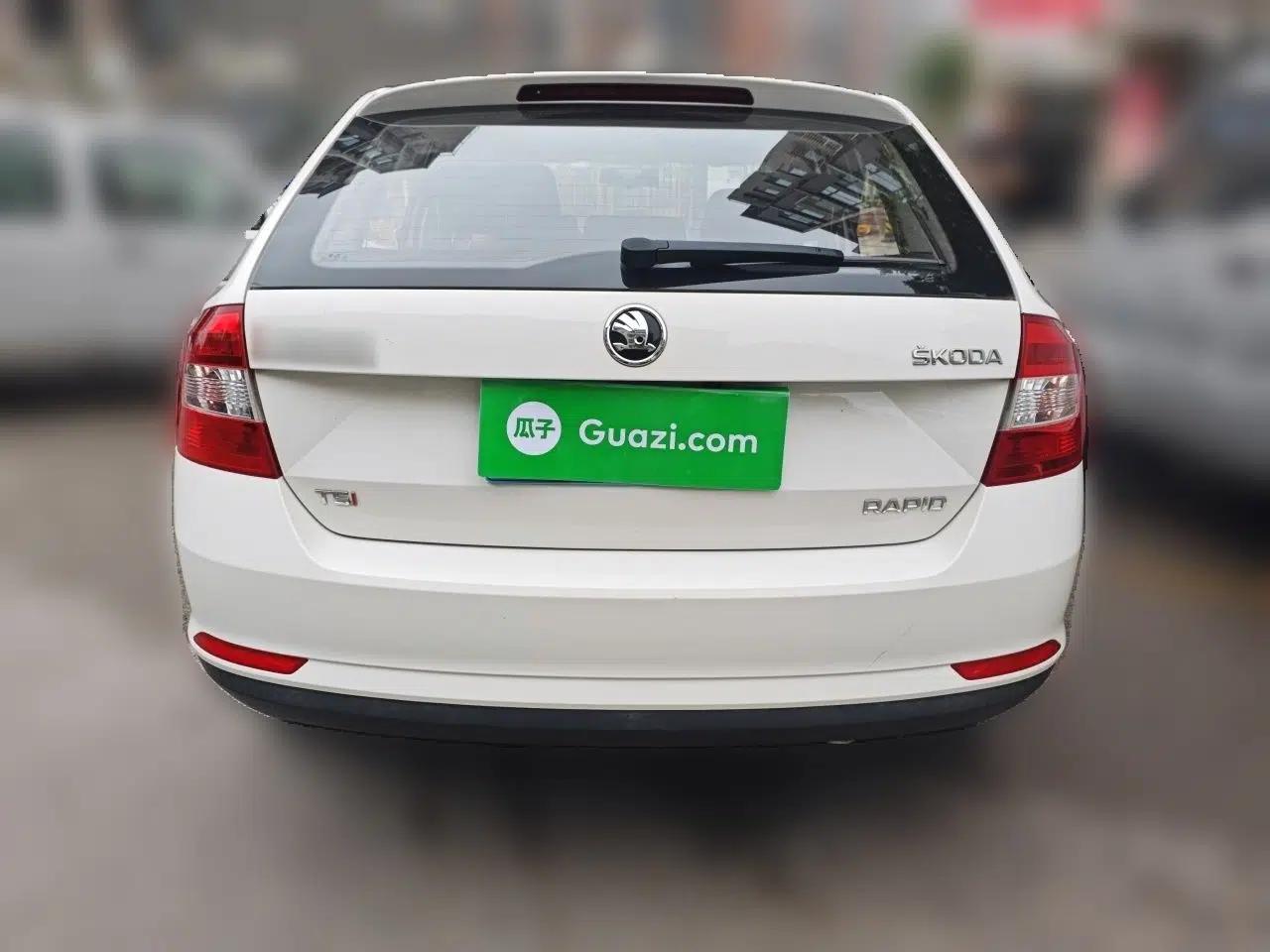 Skoda Rapid Spaceback 2014 1.4TSI DSG Enjoyment Edition — миниатюра 5