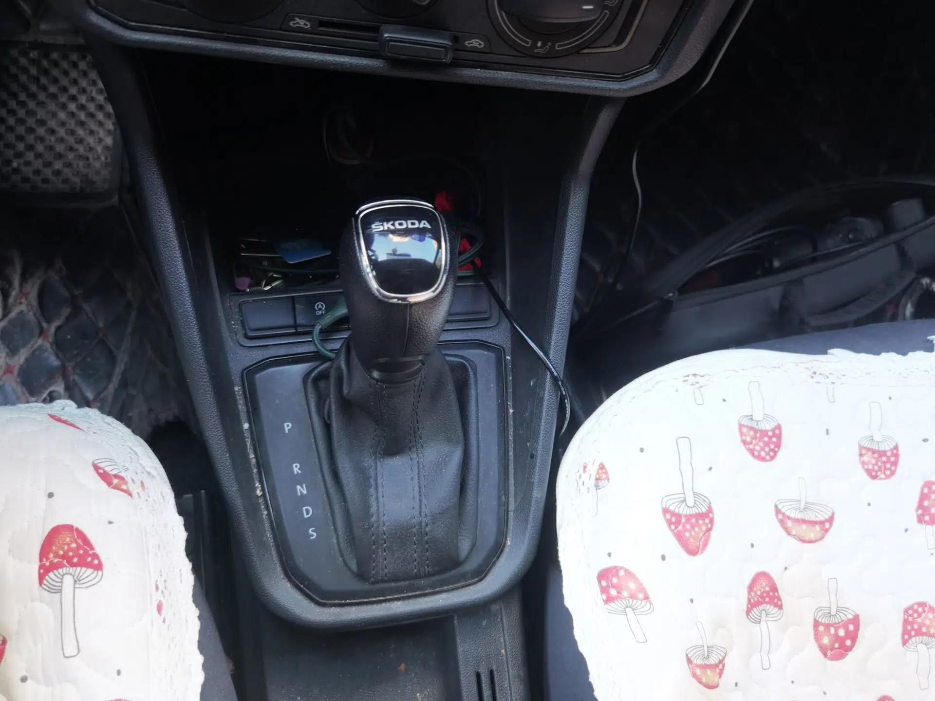 Skoda Rapid Spaceback 2020 1.5L Automatic Standard Edition — миниатюра 14
