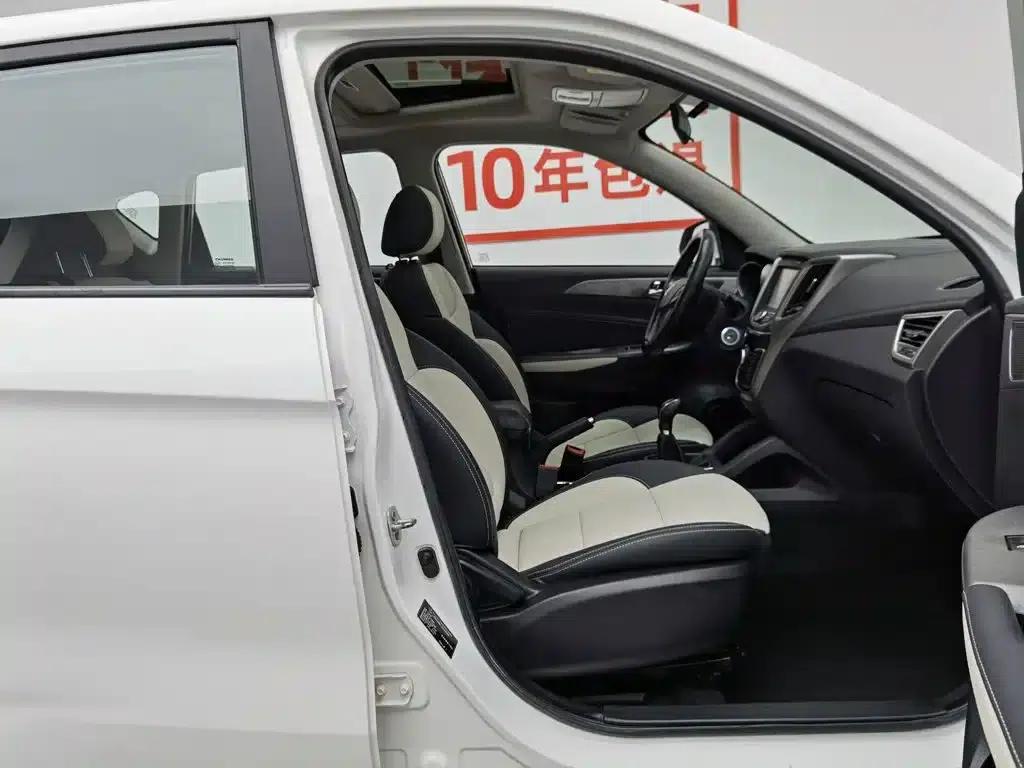 Changan CS35 2017 1.6L Manual Deluxe Edition — миниатюра 23
