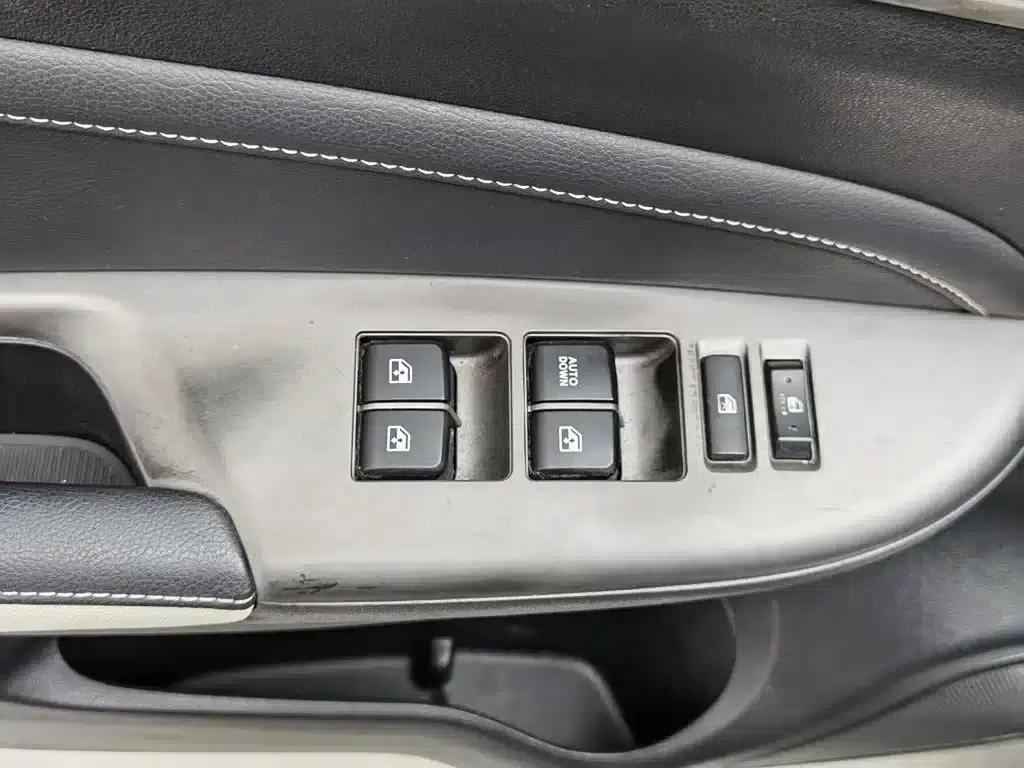 Changan CS35 2017 1.6L Manual Deluxe Edition — миниатюра 9