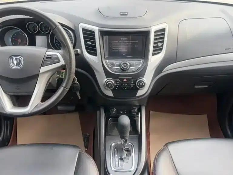 Changan CS35 2015 1.6L Automatic Deluxe Edition (National V Emission Standard) — миниатюра 6