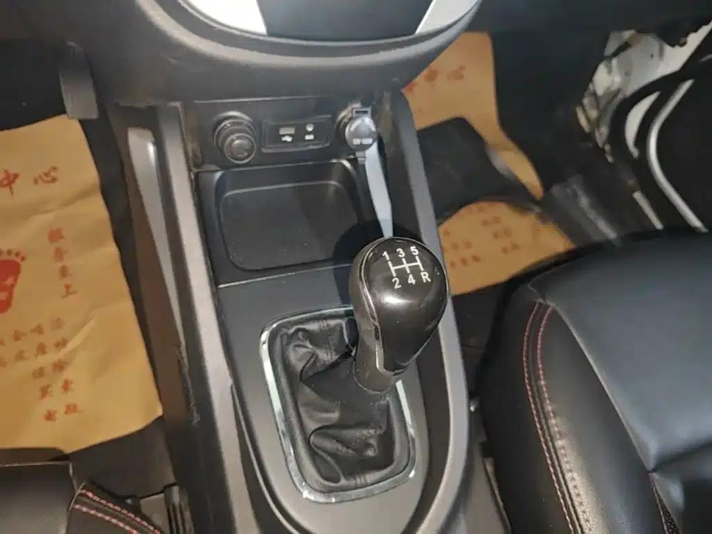 Changan CS35 2015 1.6L Manual Deluxe Edition (National IV Emission Standard) — миниатюра 14