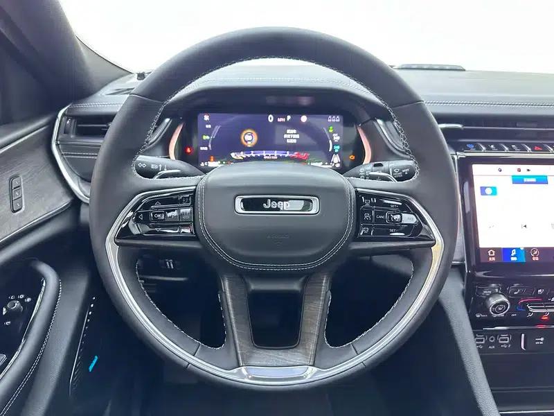 2023 Jeep Grand Cherokee 4xe (Imported) 2.0T Peak Edition — миниатюра 16