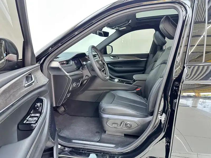 2023 Jeep Grand Cherokee 4xe (Imported) 2.0T Peak Edition — миниатюра 17