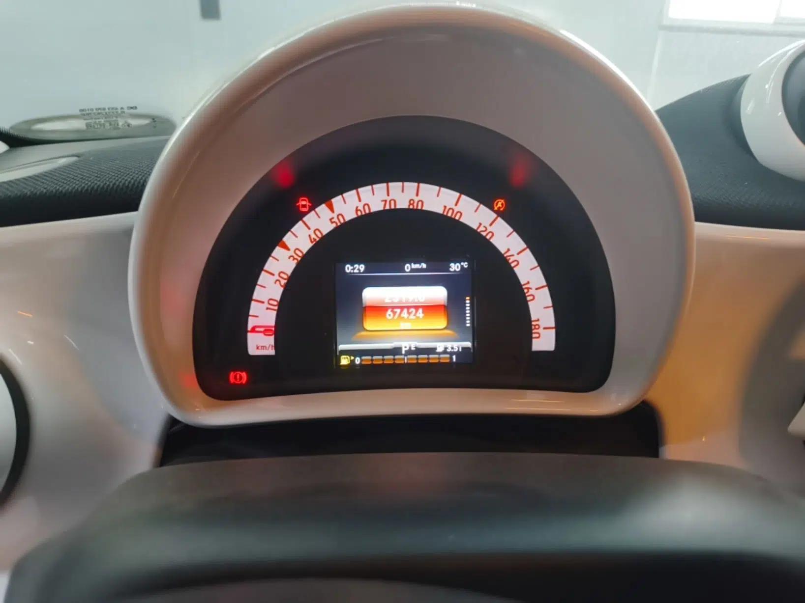 smart forfour 2016 1.0L 52 kW Passion Edition — миниатюра 19
