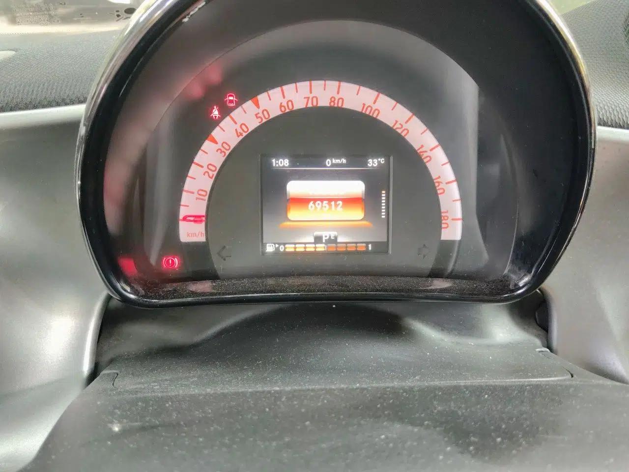 smart forfour 2016 0.9T 66 kW Pioneer Edition — миниатюра 12