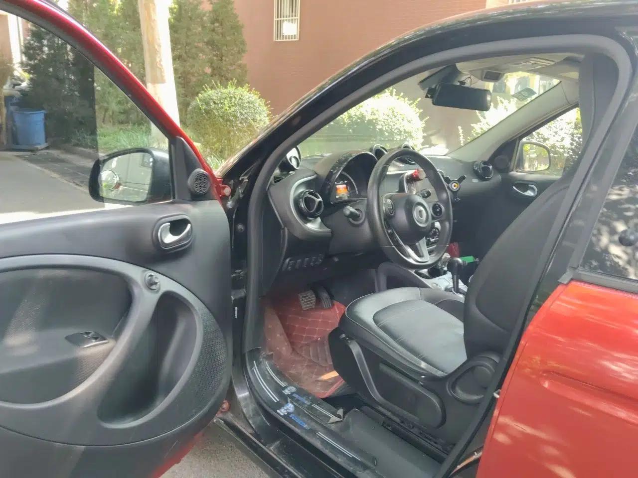 smart forfour 2016 0.9T 66 kW Pioneer Edition — миниатюра 16