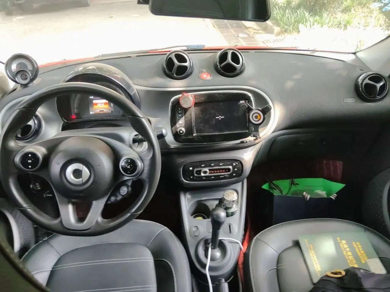 smart forfour 2016 0.9T 66 kW Pioneer Edition — миниатюра 9
