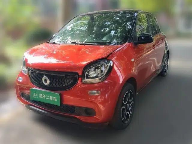smart forfour 2016 0.9T 66 kW Pioneer Edition