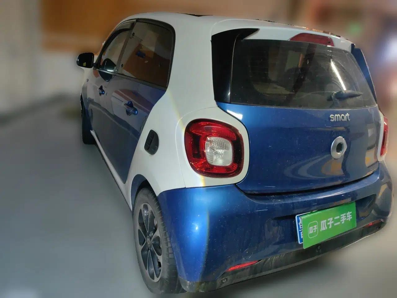 smart forfour 2016 1.0L 52 kW Passion Edition — миниатюра 4