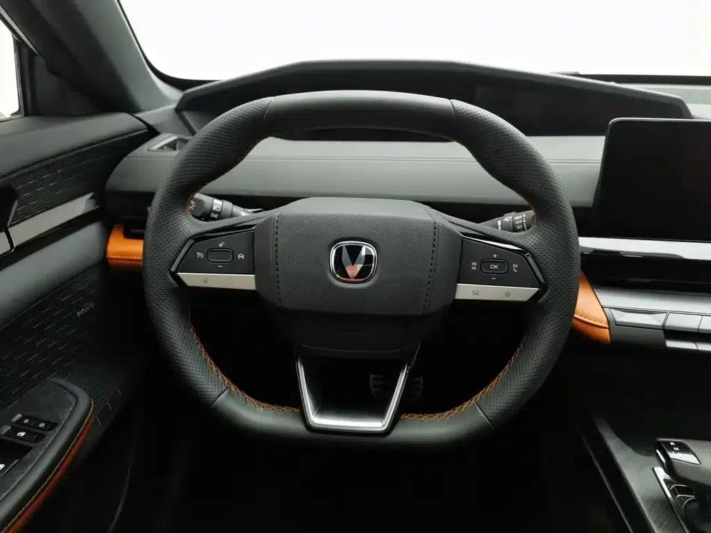 Changan UNI-V Smart Electric iDD 2023 Model, Smart Electric iDD 1.5T, 113km/h Smart Fun Edition — миниатюра 11