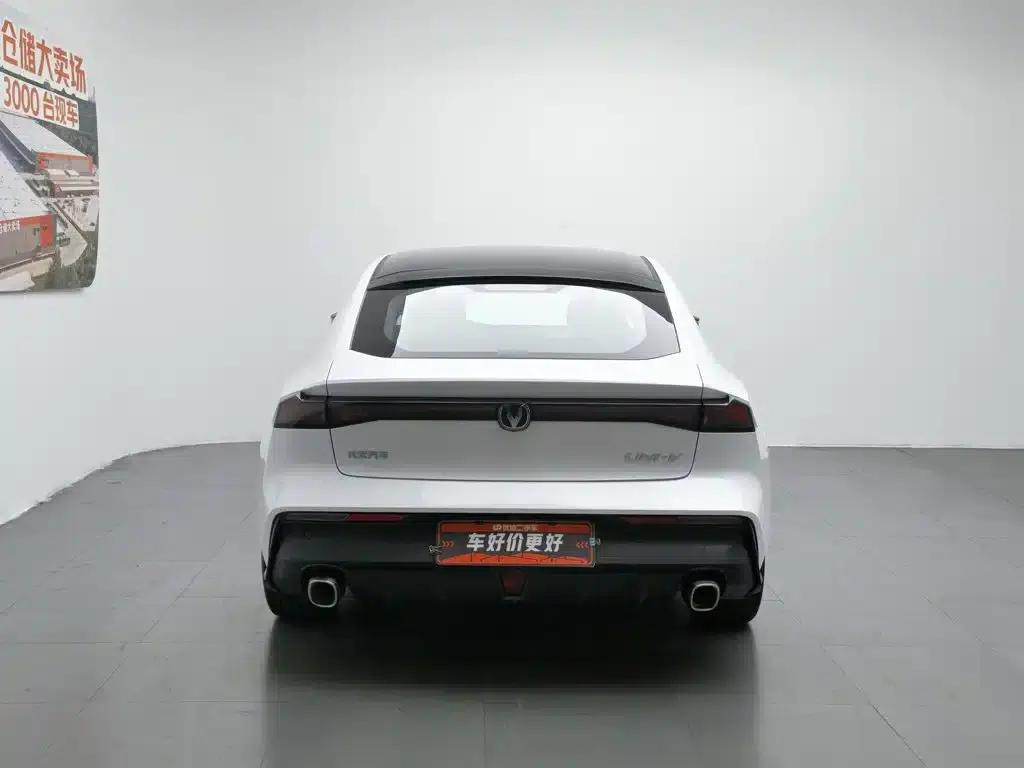 Changan UNI-V Smart Electric iDD 2023 Model, Smart Electric iDD 1.5T, 113km/h Smart Fun Edition — миниатюра 4