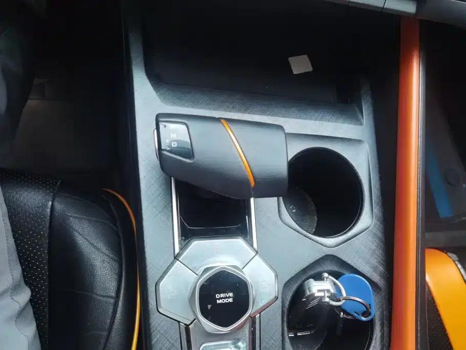Changan UNI-V Smart Electric iDD 2023 Model, Smart Electric iDD 1.5T, 113km/h Smart Fun Edition — миниатюра 16
