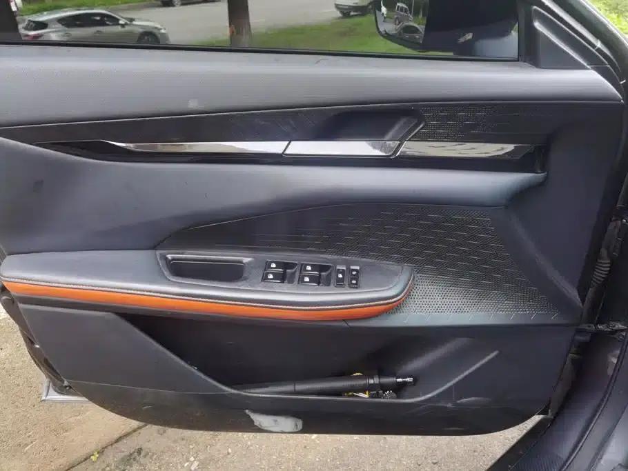 Changan UNI-V Smart Electric iDD 2023 Model, Smart Electric iDD 1.5T, 113km/h Smart Fun Edition — миниатюра 7