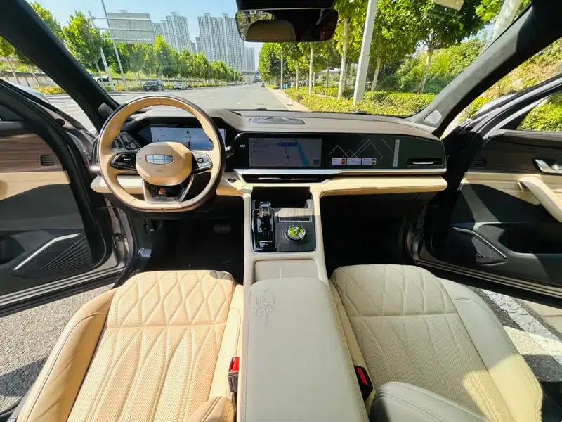 Geely Xingyue L 2025 2.0TD High-Power Automatic Two-Wheel Drive Oriental Star Edition — миниатюра 7