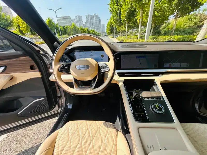 Geely Xingyue L 2025 2.0TD High-Power Automatic Two-Wheel Drive Oriental Star Edition — миниатюра 8
