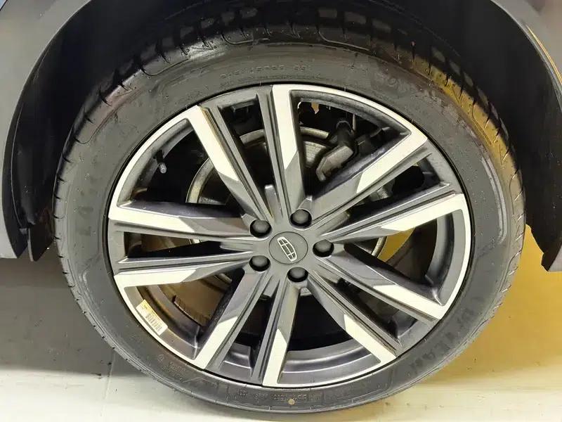 Geely Xingyue L 2021 2.0TD High-Power Automatic Four-Wheel Drive Flagship Edition — миниатюра 15