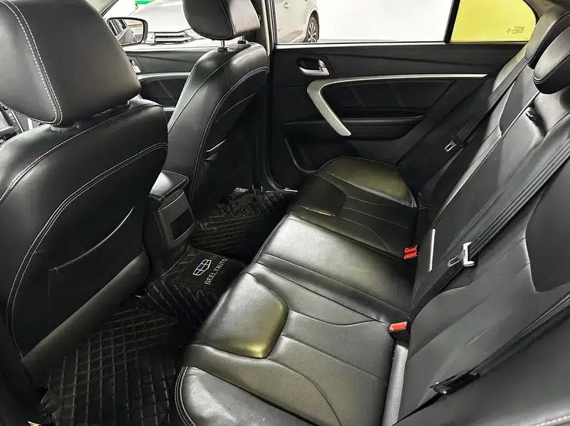 Geely Emgrand 2015 Sedan 1.3T CVT Upgrade Edition — миниатюра 11