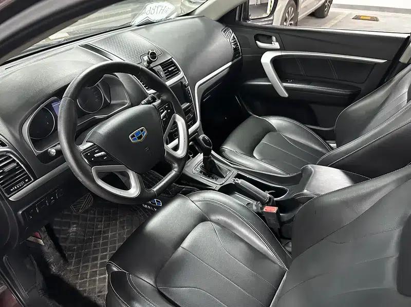 Geely Emgrand 2015 Sedan 1.3T CVT Upgrade Edition — миниатюра 13