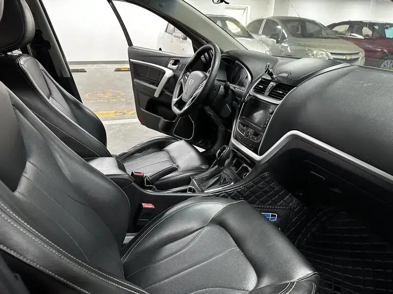 Geely Emgrand 2015 Sedan 1.3T CVT Upgrade Edition — миниатюра 10