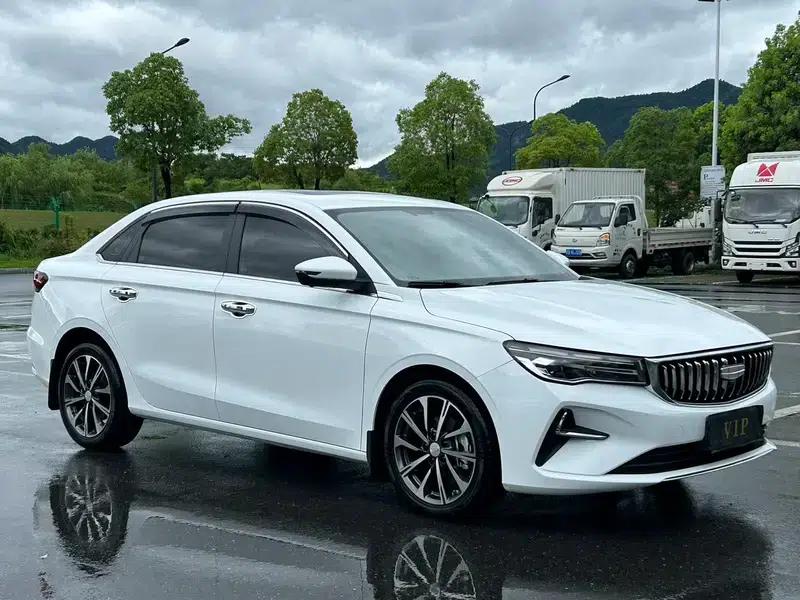 Geely Emgrand 2025 4th Generation 1.5L CVT Dragon Edition — миниатюра 3