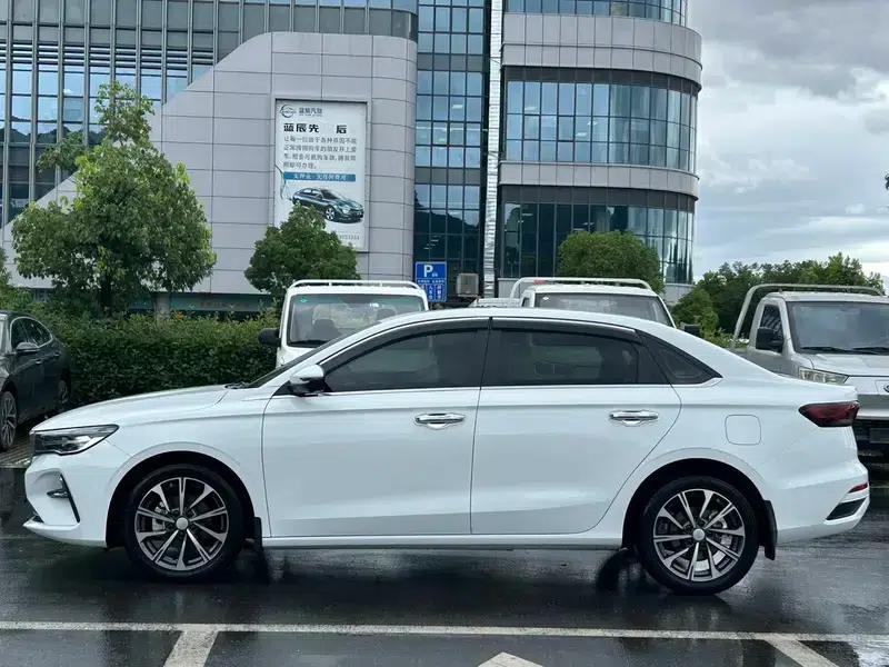 Geely Emgrand 2025 4th Generation 1.5L CVT Dragon Edition — миниатюра 4