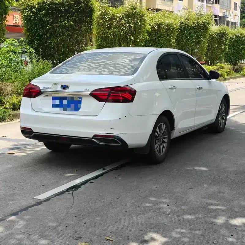 Geely Emgrand 2018 1.5L Manual Upward Connected Edition — миниатюра 5