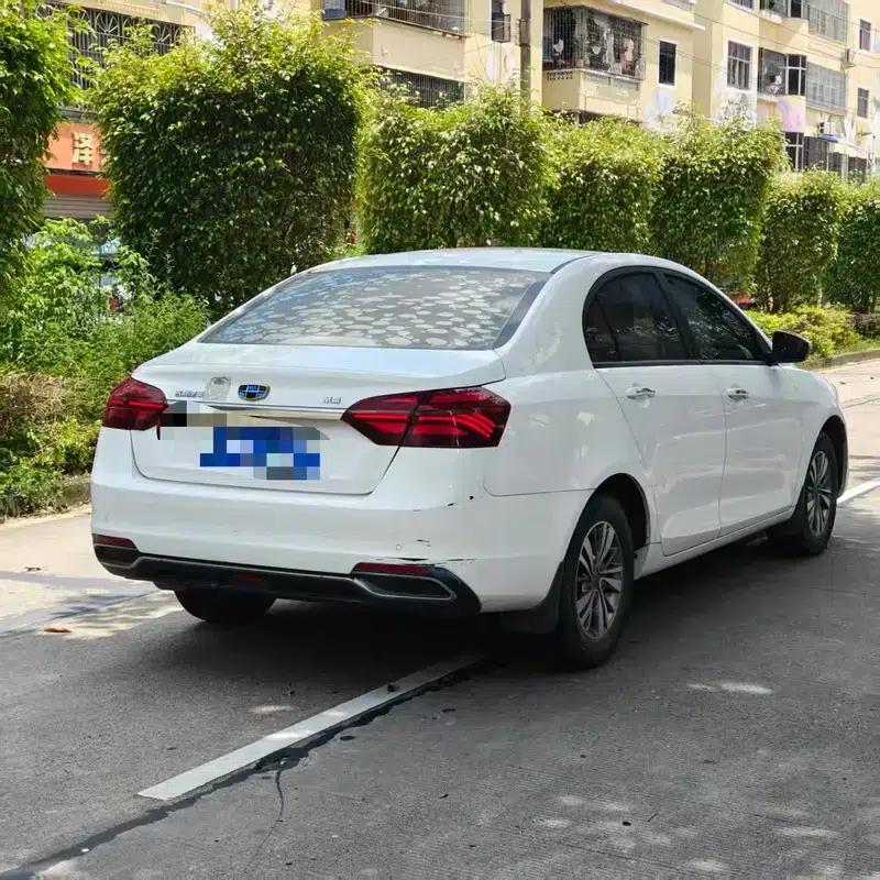 Geely Emgrand 2018 1.5L Manual Upward Connected Edition — миниатюра 6