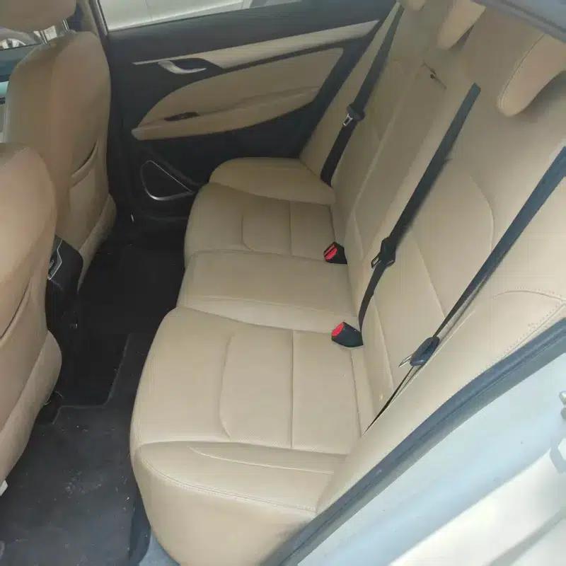 Geely Emgrand 2018 1.5L Manual Upward Connected Edition — миниатюра 9