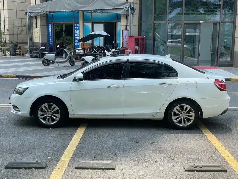Geely Emgrand 2016 Sedan 1.5L CVT Upward Edition — миниатюра 4