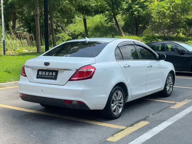 Geely Emgrand 2016 Sedan 1.5L CVT Upward Edition — миниатюра 7