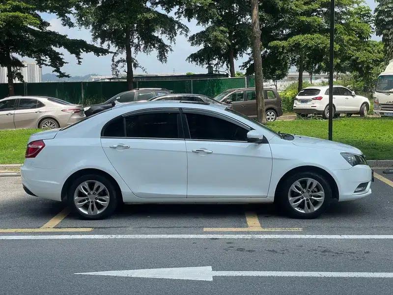 Geely Emgrand 2016 Sedan 1.5L CVT Upward Edition — миниатюра 8