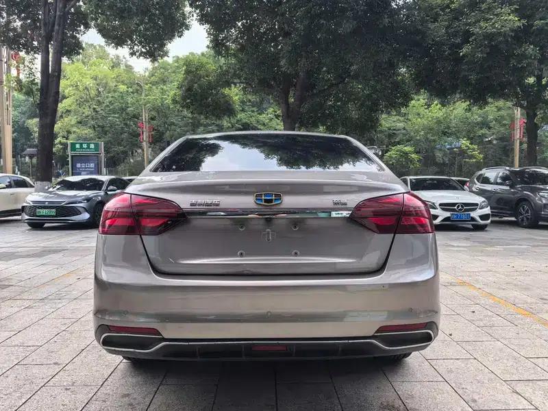 Geely Emgrand 2018 1.5L CVT Upward Connected Edition — миниатюра 4