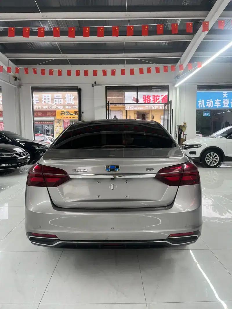 Geely Emgrand 2018 1.5L Manual Deluxe Edition — миниатюра 5