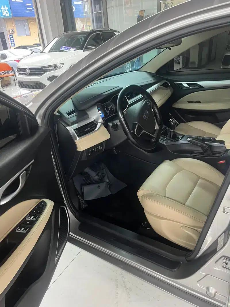 Geely Emgrand 2018 1.5L Manual Deluxe Edition — миниатюра 8