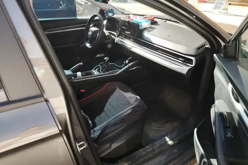 Geely Emgrand 2022 4th Generation 1.5L Manual Elite — миниатюра 7