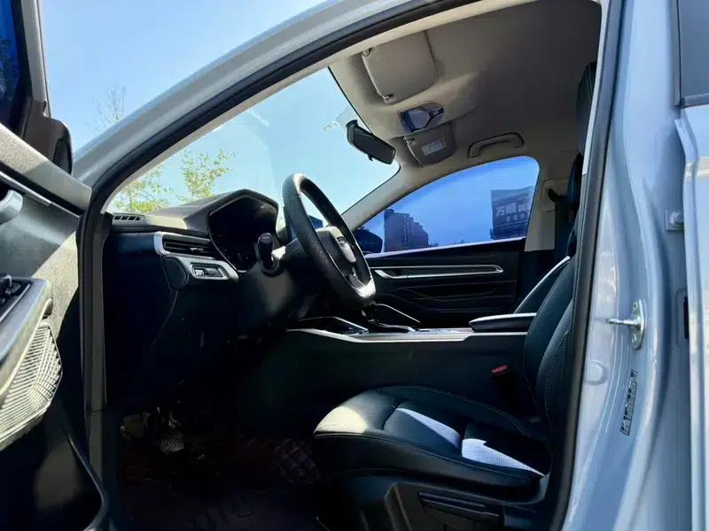 Geely Emgrand 2023 4th Generation Champion Edition 1.5L CVT Luxury — миниатюра 8