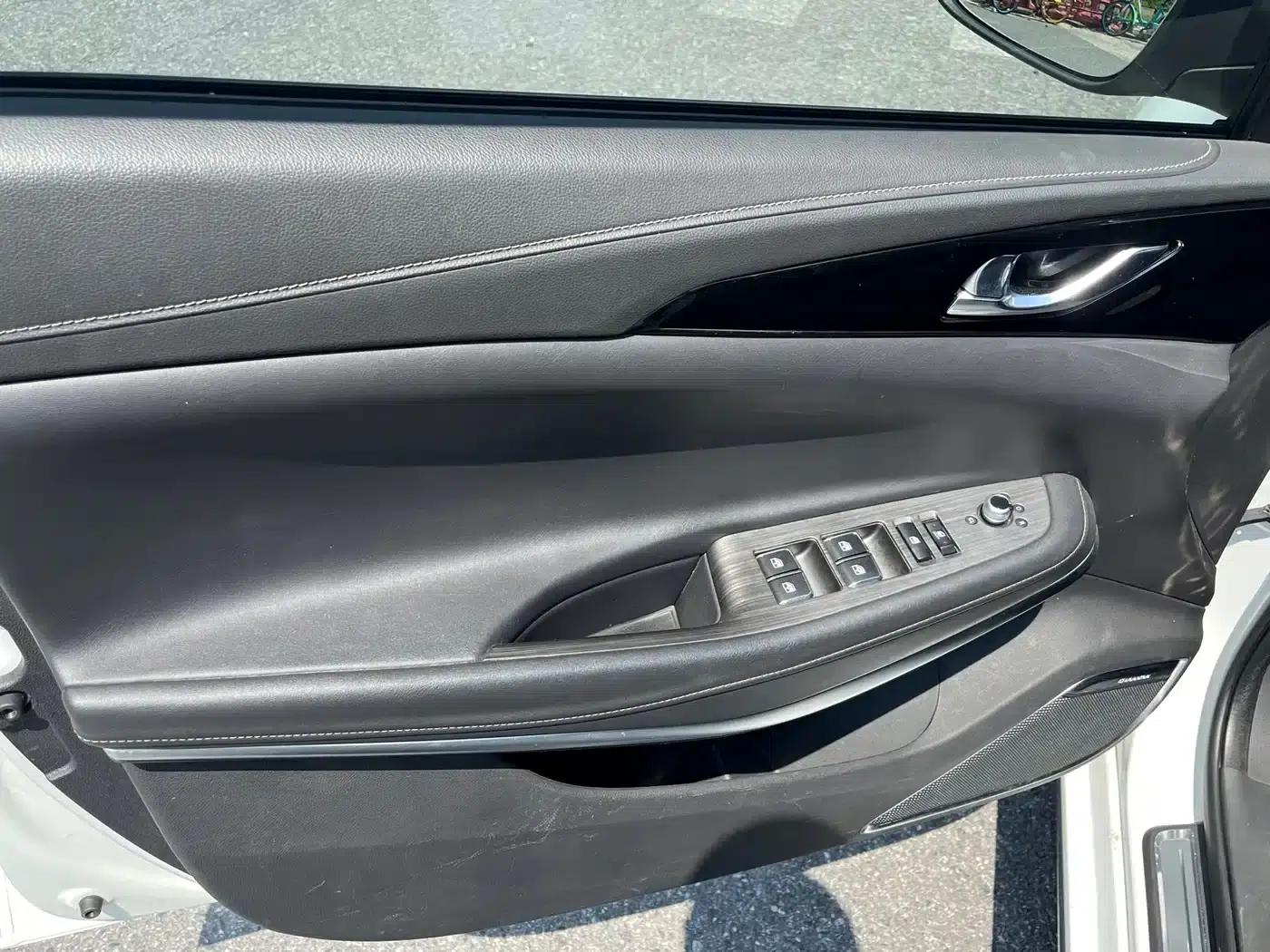 Ruicheng CC 2022 Blue Whale Edition 1.5T DCT Premium — миниатюра 8