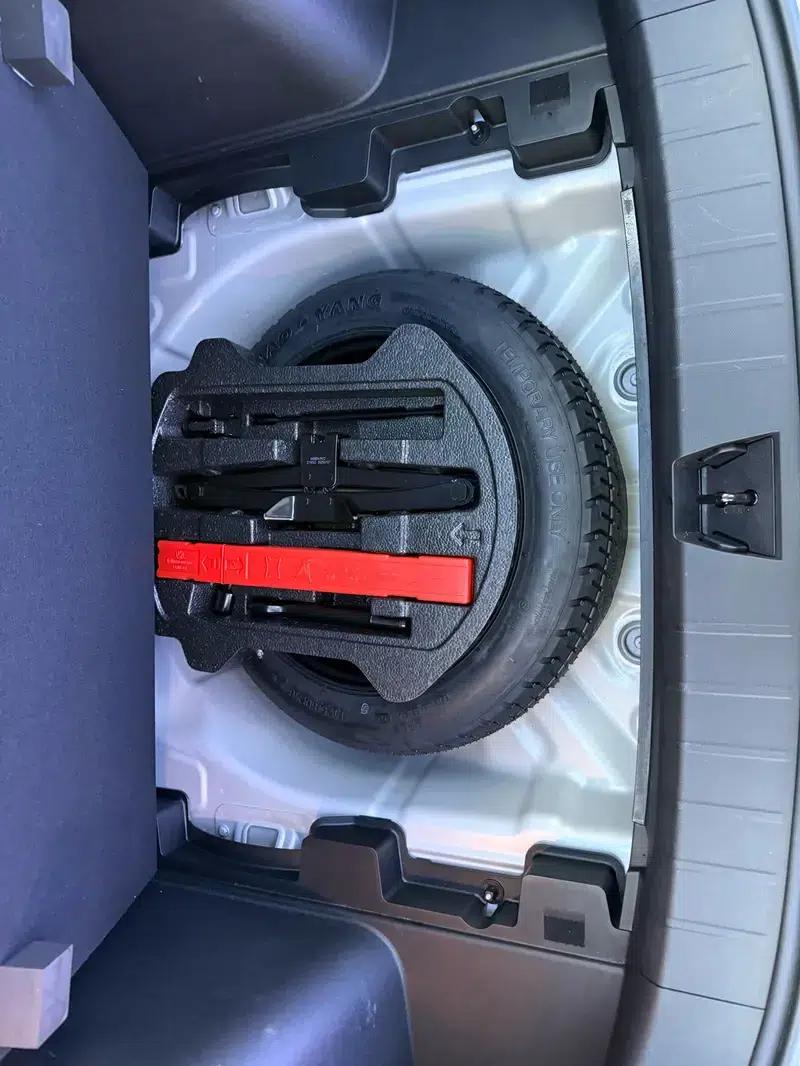 Geely Binyue 2025 1.5L CVT Super Edition — миниатюра 7