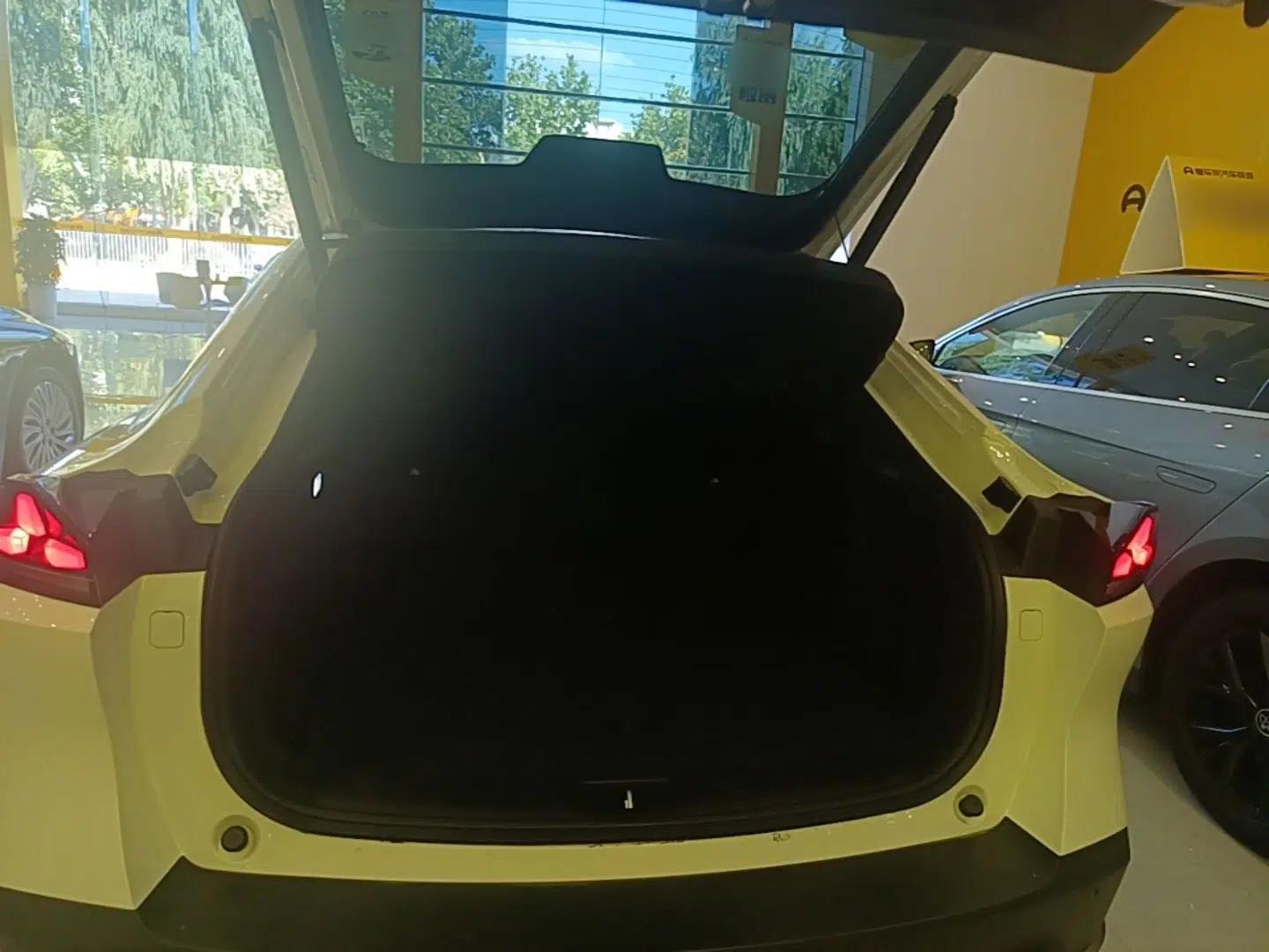 Deepal L07 2024 230Max Qiankun Intelligent Driving ADS SE Range-Extended Version — миниатюра 22