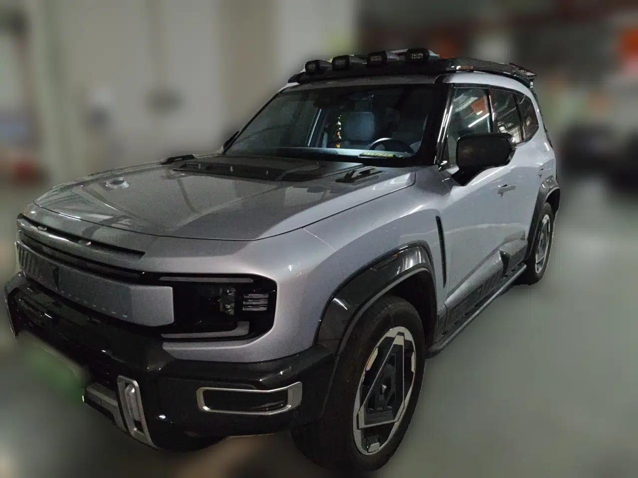 Deepal G318 2025 Worry-Free Cross-Country Edition Four-Wheel Drive Distant Mountains Version — миниатюра 1