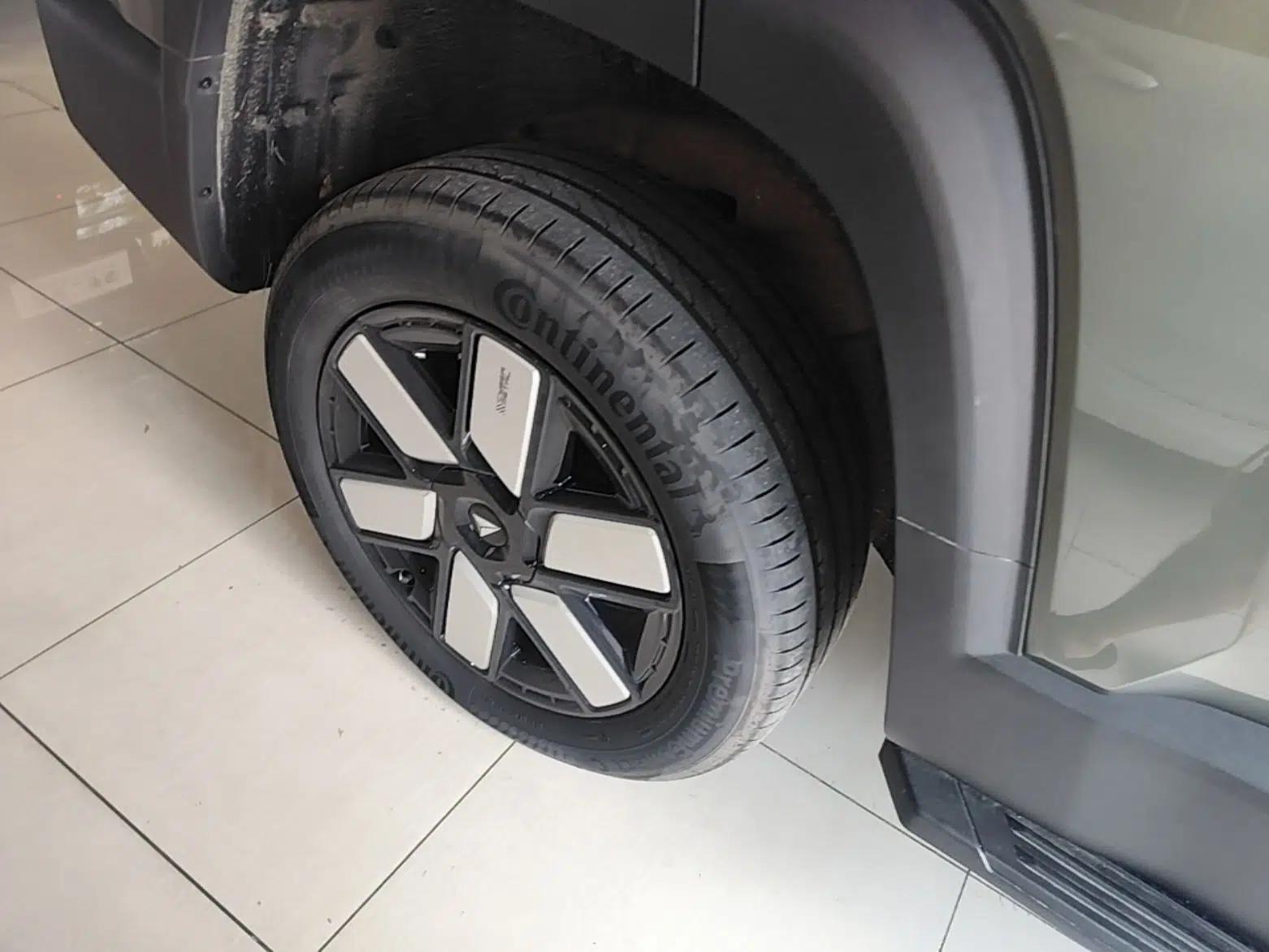 Deepal G318 2024 Four-Wheel-Drive Air Suspension Model — миниатюра 16