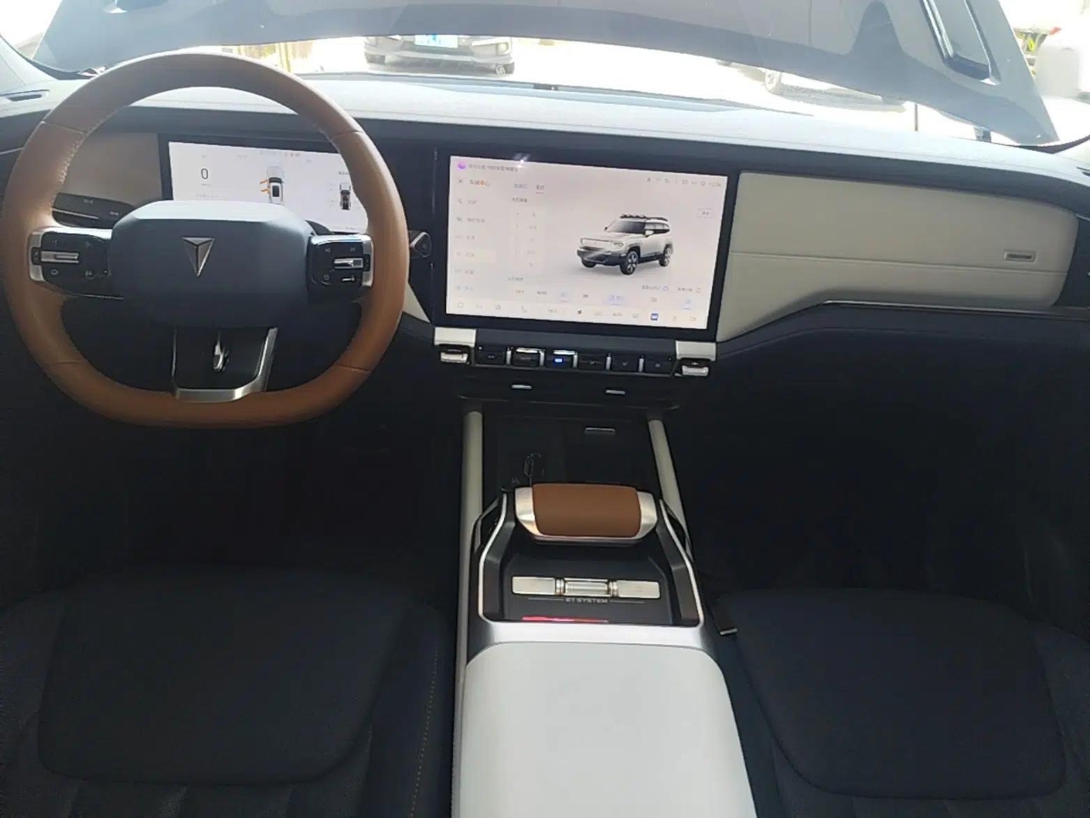 Deepal G318 2024 Four-Wheel-Drive Air Suspension Model — миниатюра 17