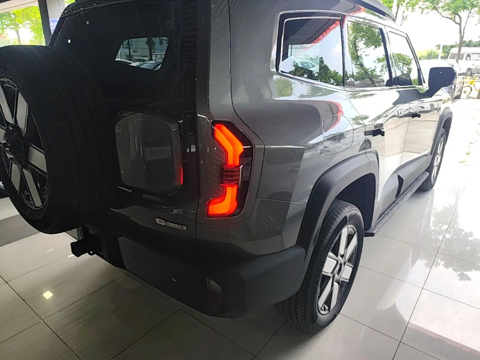 Deepal G318 2024 Four-Wheel-Drive Air Suspension Model — миниатюра 6