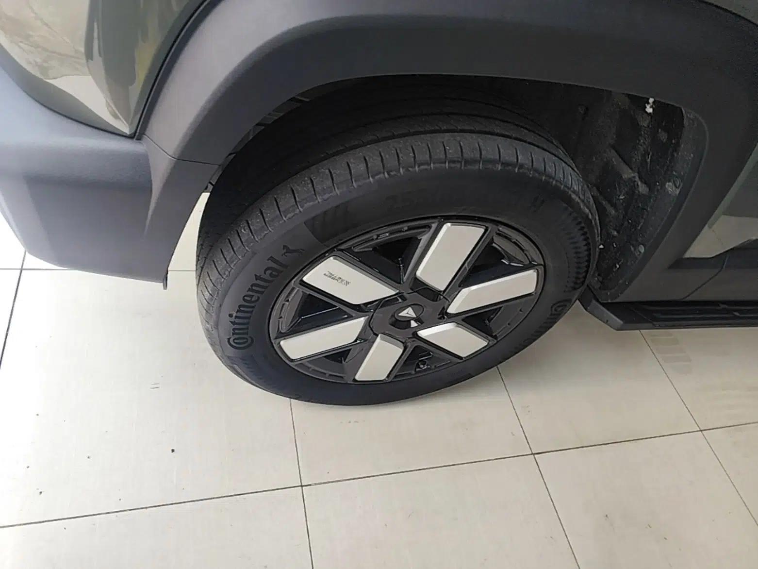 Deepal G318 2024 Four-Wheel-Drive Air Suspension Model — миниатюра 10