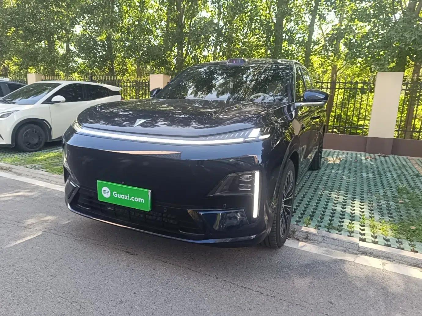 Deepal S09 2025 Four-Wheel Drive Ultra+ Custom Edition — миниатюра 1