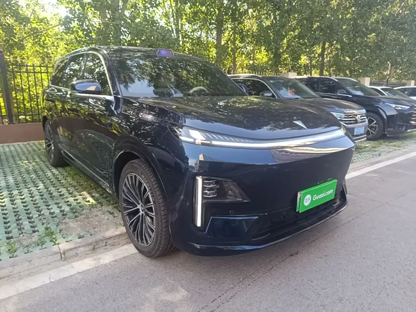 Deepal S09 2025 Four-Wheel Drive Ultra+ Custom Edition — миниатюра 3