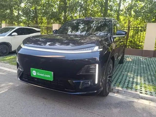 Deepal S09 2025 Four-Wheel Drive Ultra+ Custom Edition