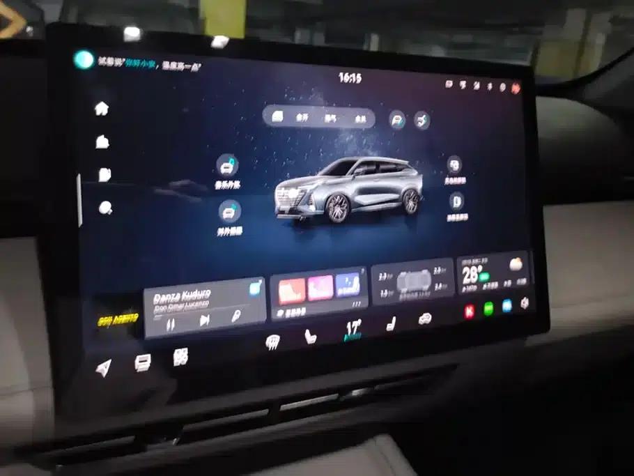 Changan UNI-Z New Energy 2024 Blue Whale Smart Electric iDD 125km Superior Edition — миниатюра 13