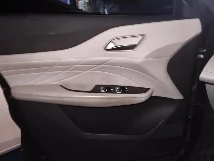 Changan UNI-Z New Energy 2024 Blue Whale Smart Electric iDD 125km Superior Edition — миниатюра 7